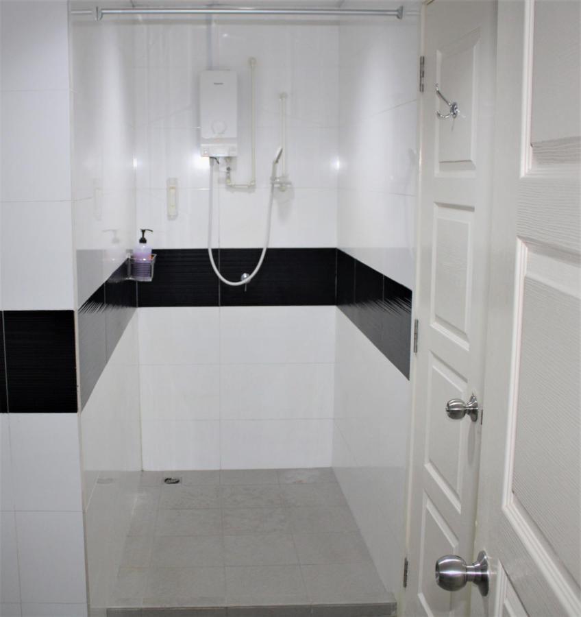 Mansion One Seaview Georgetown 2Br 6 Pax Apartment Exterior photo